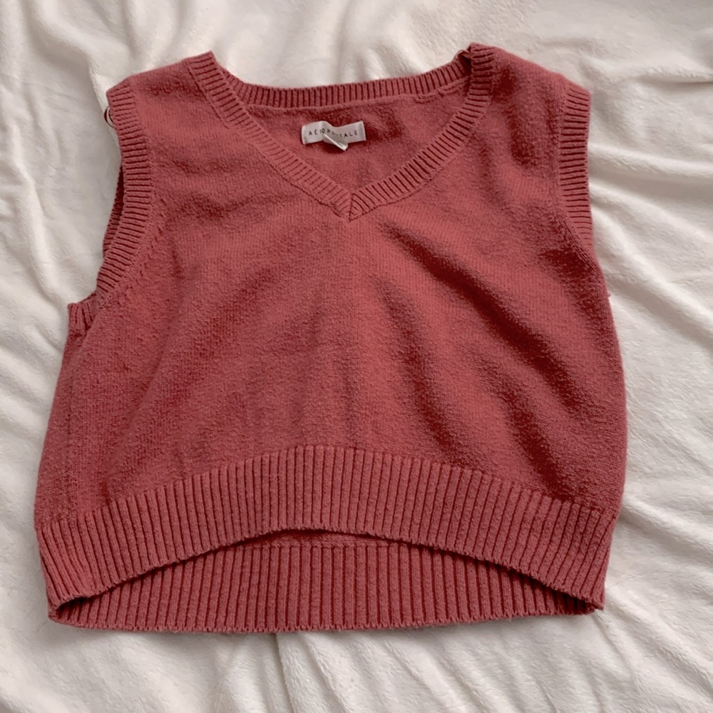 Women’s Aeropostale Dusty Red Cropped Sweater Vest